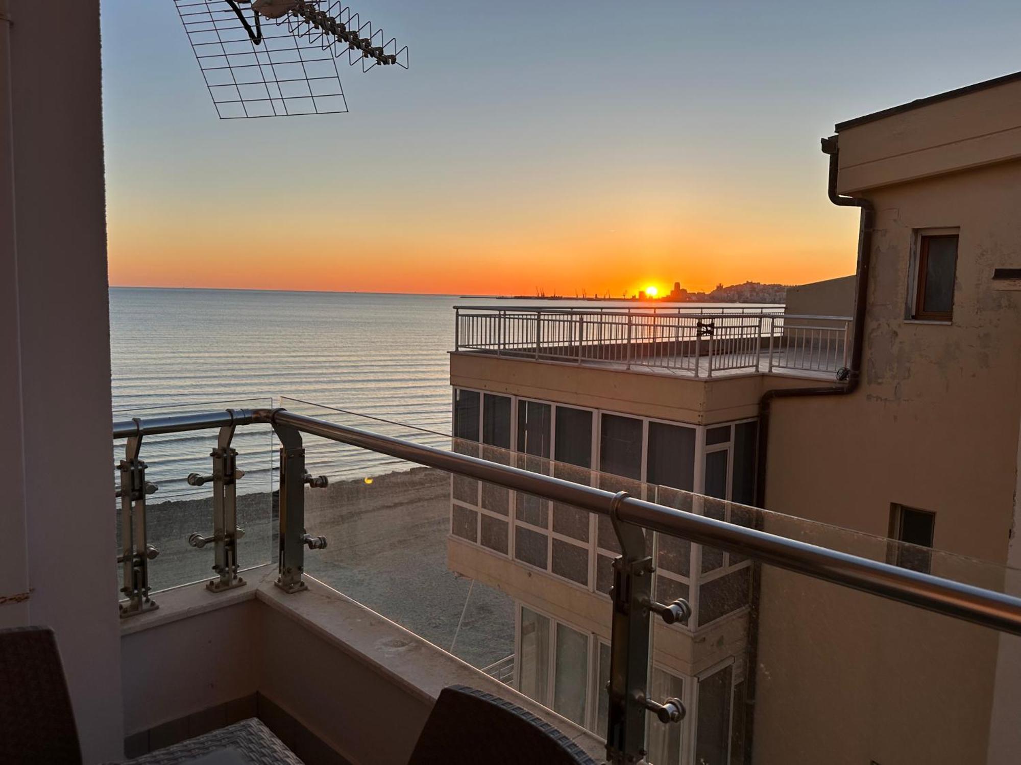Dyrrah Seaside Apartments Durrës Zewnętrze zdjęcie
